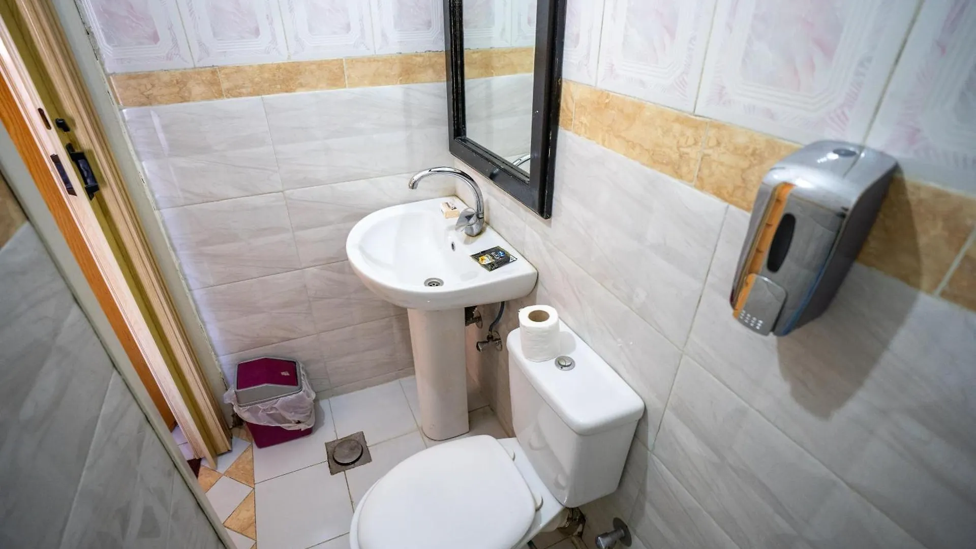Venus Hotel Luxor 日本人 大歓迎 Hostel