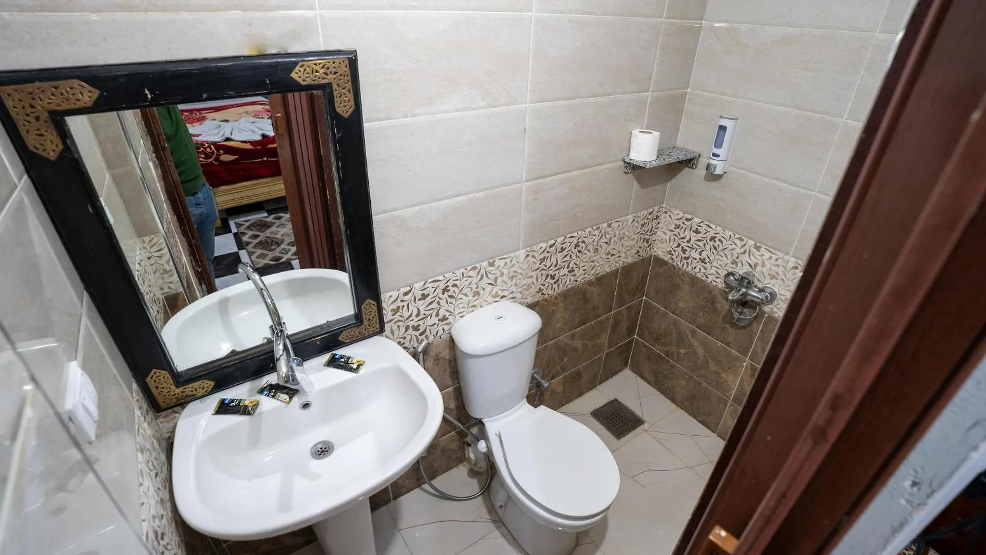 Venus Hotel Luxor 日本人 大歓迎 Hostel